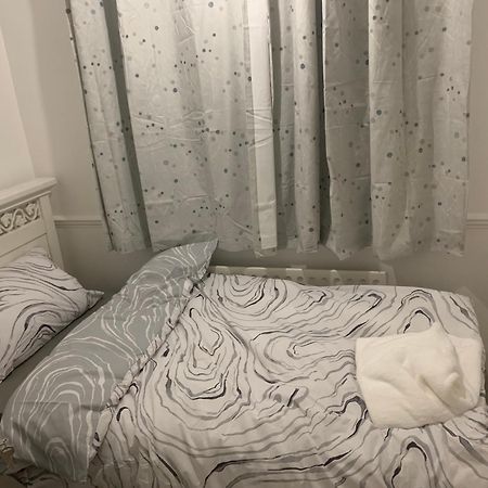 At Apex House Single Room Horndon-on-the-Hill Eksteriør billede