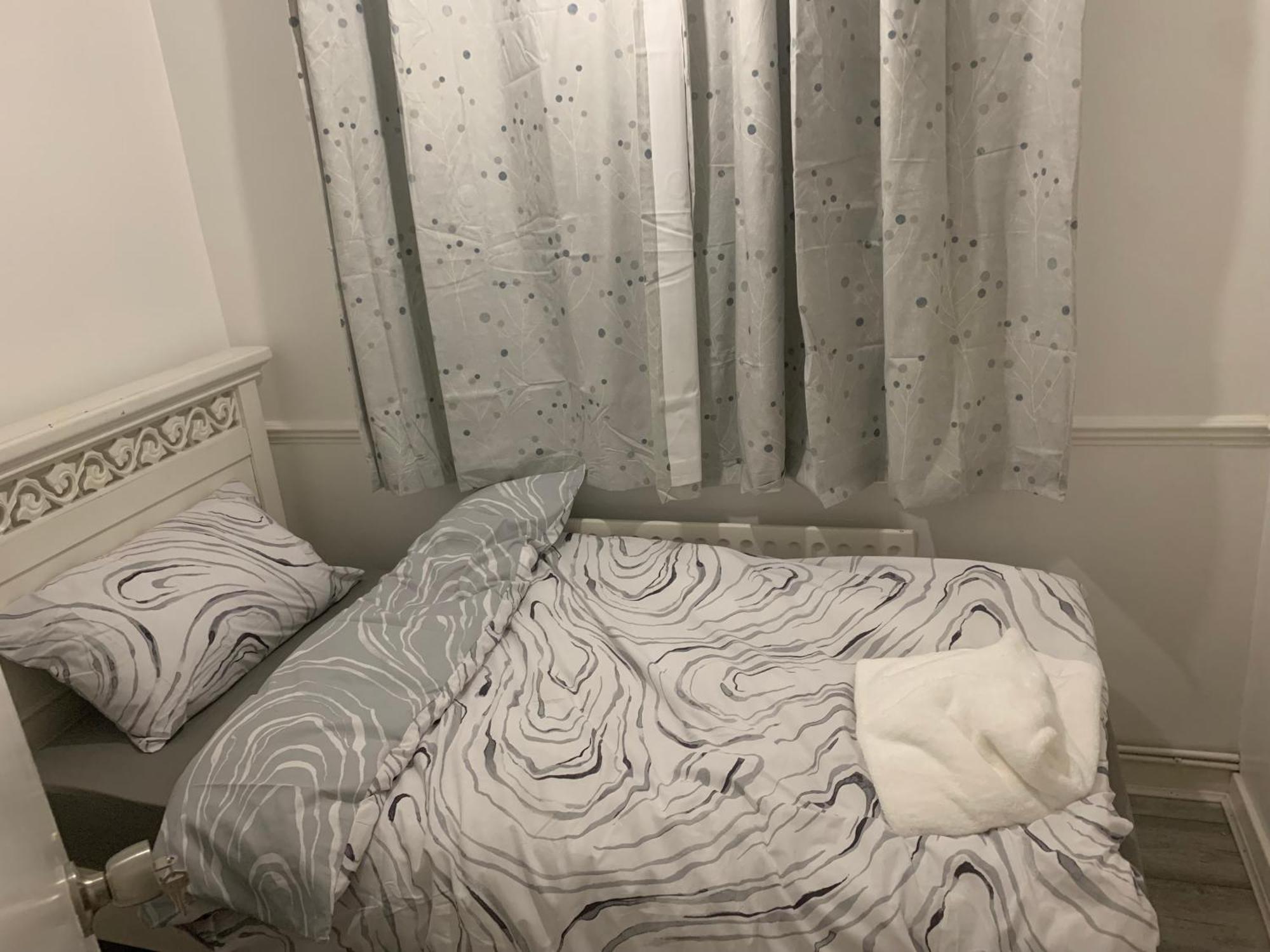 At Apex House Single Room Horndon-on-the-Hill Eksteriør billede